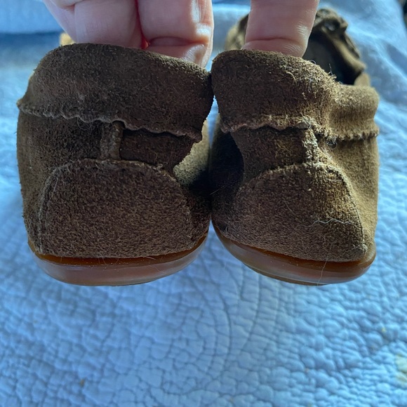 Minnetonka calf hair suede tie tassel loafer brown size 9 - Picture 2 of 5